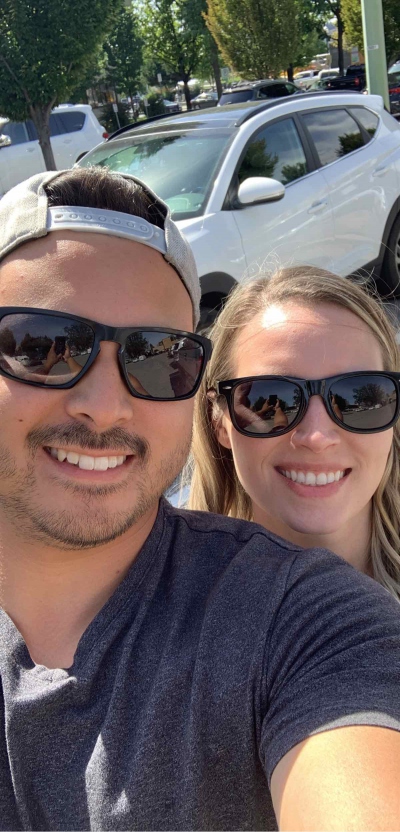 Týmová fotka z pátrání po stopách v Kelowně